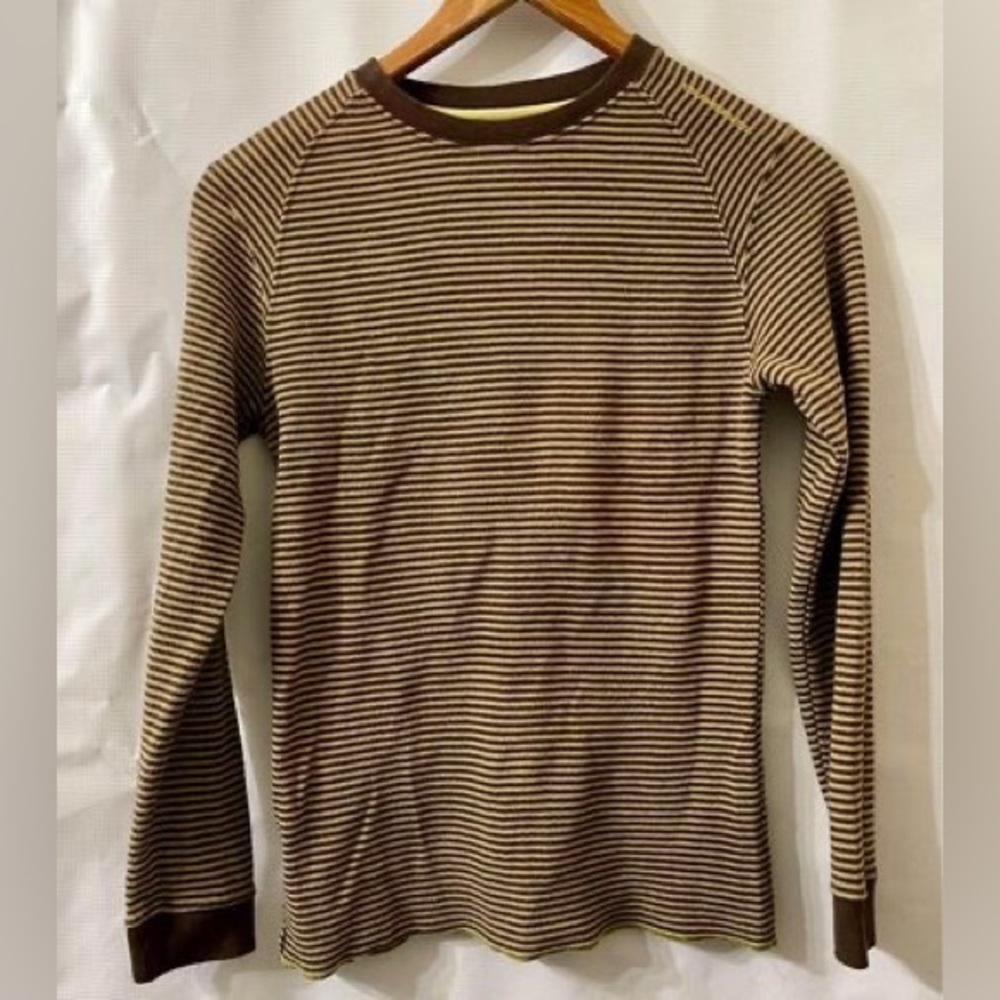 Quicksilver vintage youth medium long sleeve tee